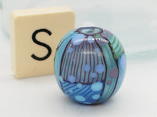 Load image into Gallery viewer, Moogin beads - Round Patchwork Focal S 36037
